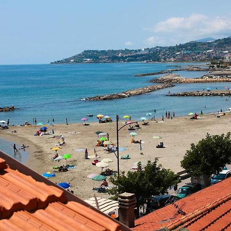 Willa Il Convento Sul Mare Santo Stefano al Mare Zewnętrze zdjęcie